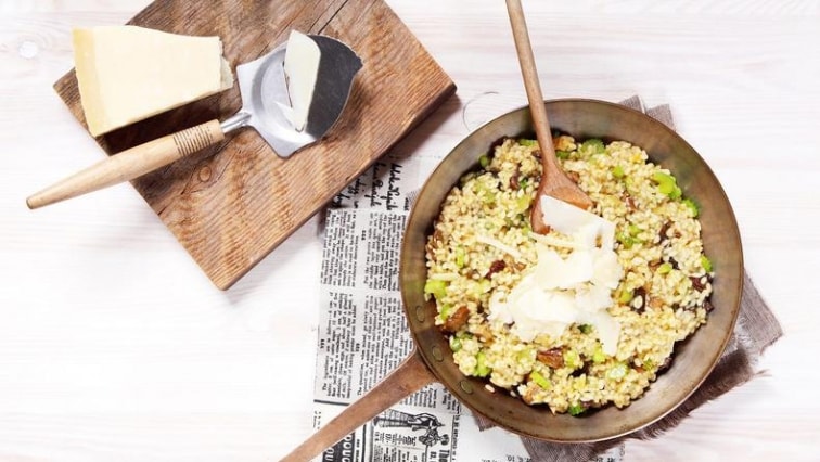 Italské rizoto s vínem, hráškem, houbami a parmazánem