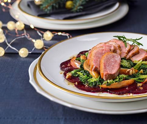 Teplý salát s kachními prsy