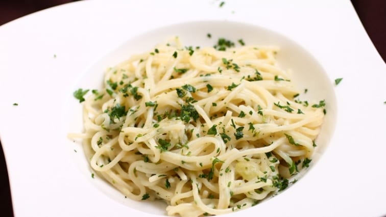 Villámgyors zöldfűszeres tejszínes tészta