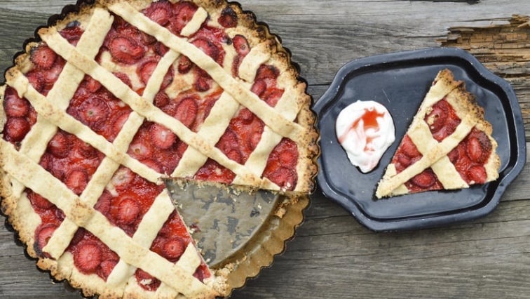 Jahodový nadýchaný koláč