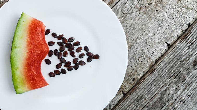 A dinnyemagok egészségesek. Készítsen belőlük teát