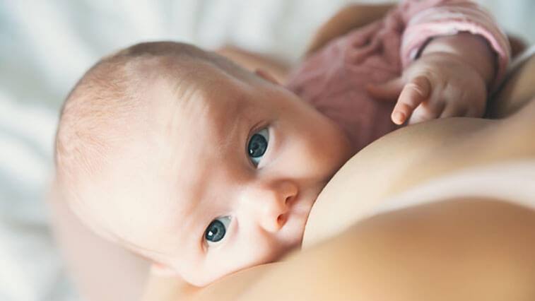 Problémy při kojení: včasnou péčí lze předejít potížím