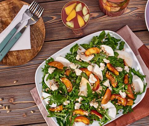 Grilovaný šalát s kozím syrom