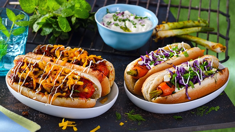 Chilli cheese dogs a mrkvové vegánske hotdogy