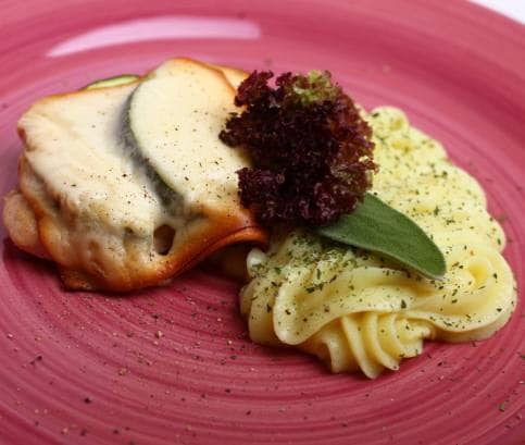 Cukkinivel rakott csirkemell