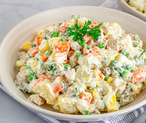 Tradiční bramborový salát s kapary