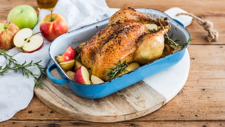 Pečené kura s jablkami a so ciderom