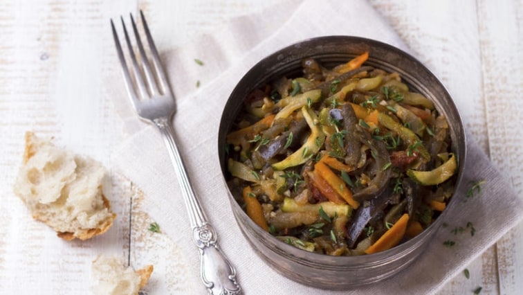 Vegetariánské ragú s lilkem a cuketou