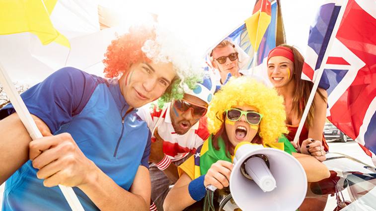 Spoločné fandenie s kamarátmi? No jasné!