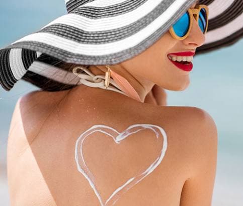 Zdravé opalování: Nestačí jen koupit opalovací krém