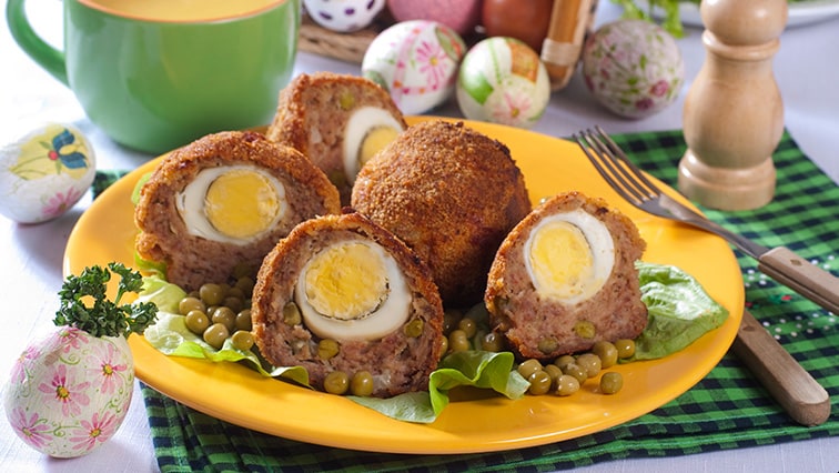 Jemná sekaná pečeně s celým vejcem