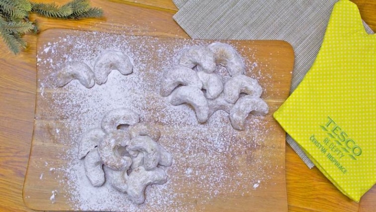 Vanilkové rohlíčky s lískovými ořechy ze 4 ingrediencí