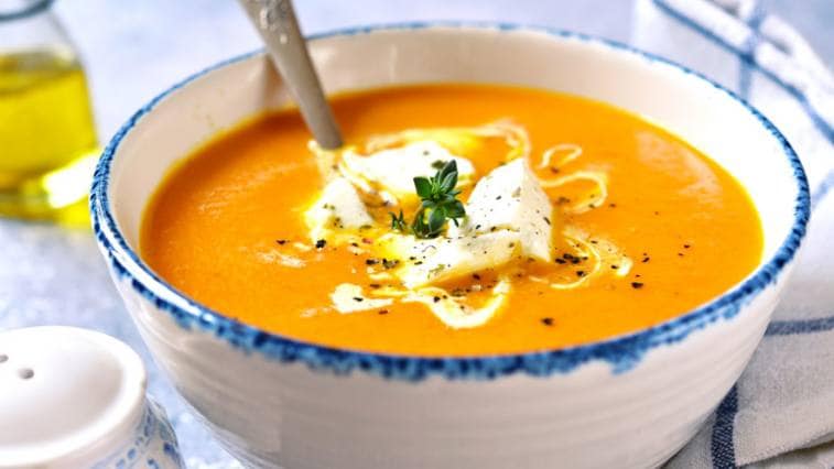 8 tipov ako zahustiť polievku bez múky