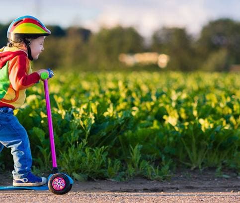 Hogyan válasszuk ki a futóbiciklit vagy a rollert?