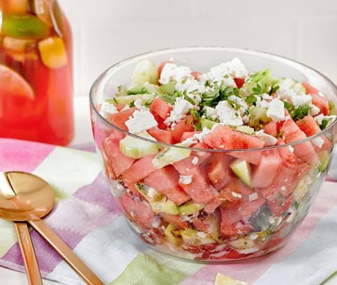 Letný melónový šalát s uhorkou a fetou