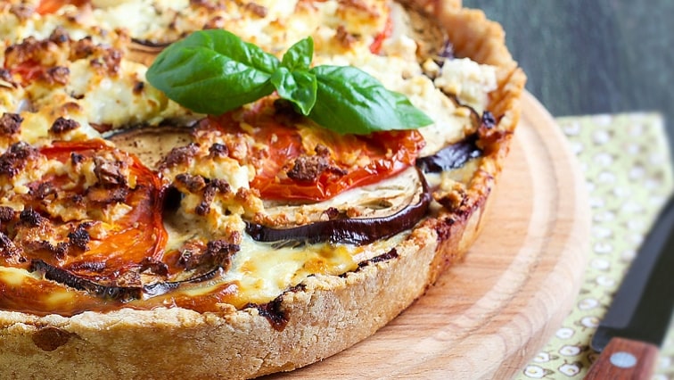 Syrový quiche s baklažánom a paradajkami