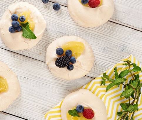 Citromos habcsók gyümölcsökkel