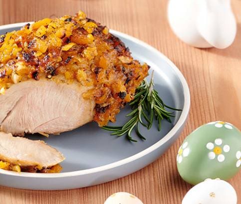 Borjúcomb sárgabarackos-mentás kéreggel, citromos vajban sült zöldségekkel tálalva