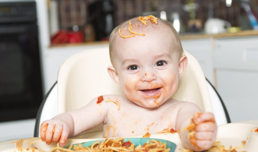 5 tipp, hogy gyermeke ne dobálja az ételt
