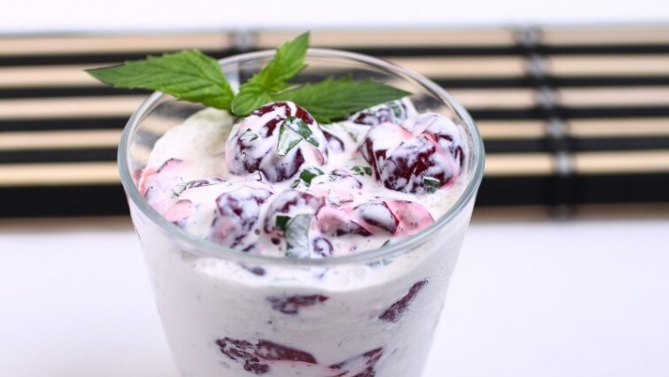 Joghurtos-rumos meggy