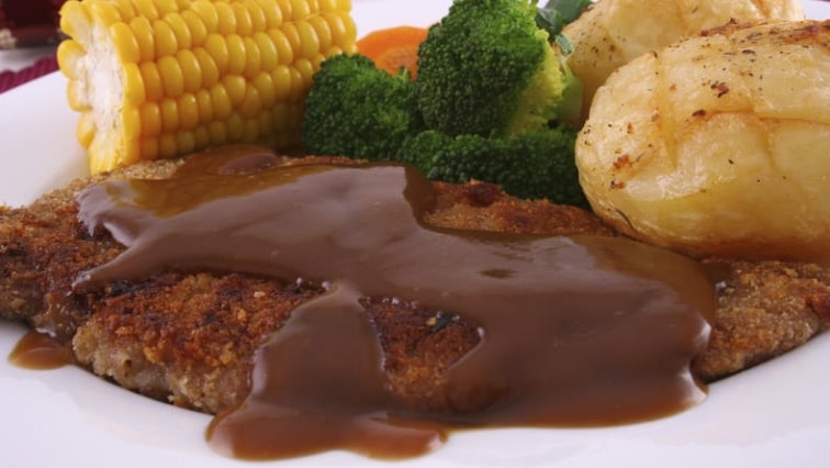 Domácí řízečky s vínovou omáčkou