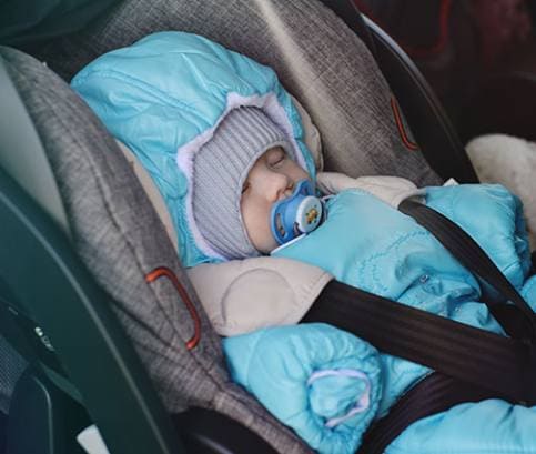 5 tipov, ako obliecť bábätko v zime a kedy vyraziť von