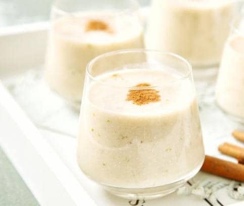 Hruškovo-banánový koktejl s medem