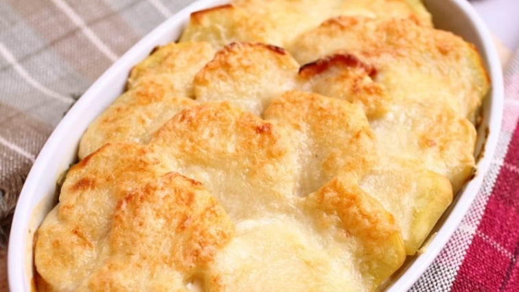 Darált húsos rakott krumpli, sok sajttal gazdagítva