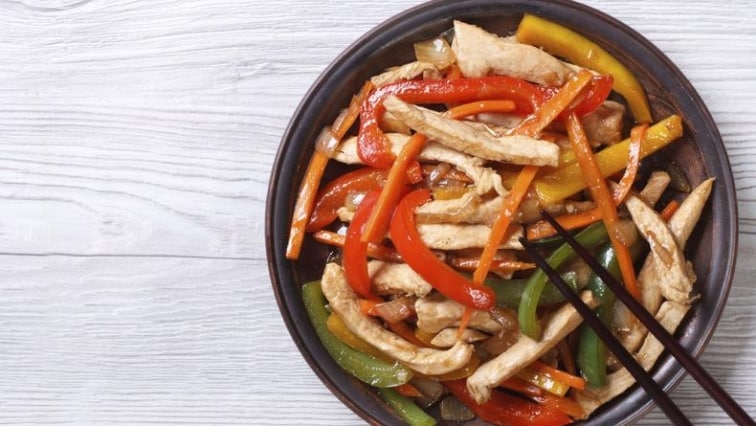 Kuřecí nudličky na víně