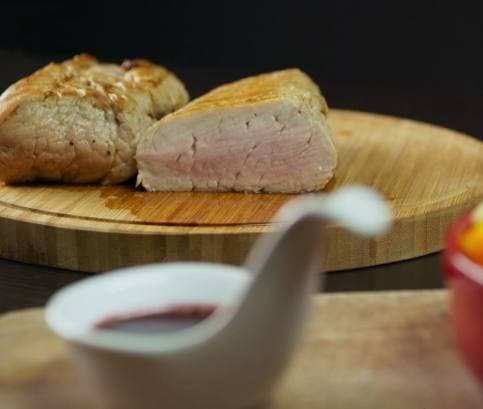 Sertésfilé tavaszi zöldségekkel