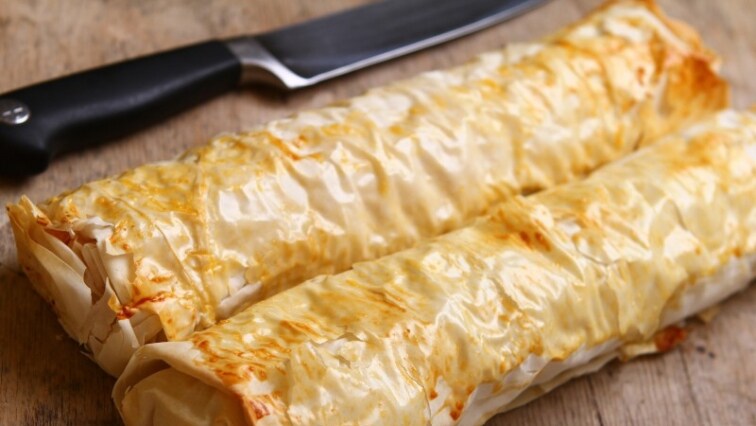 Almás-túrós rétes