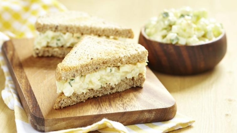 Vajíčková pomazánka s jarní cibulkou: základní recept