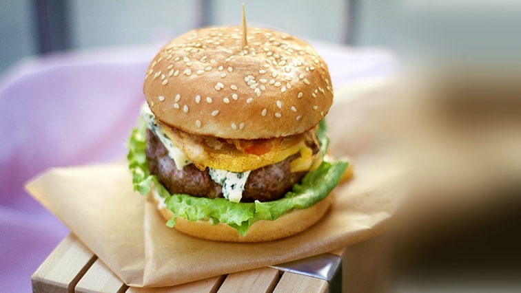 Burger s hruškou a nivou