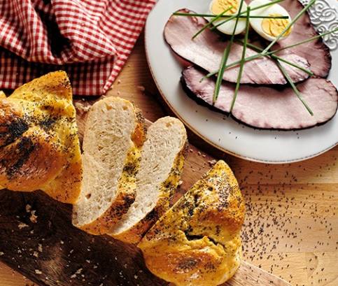 Húsvéti fonott kalács