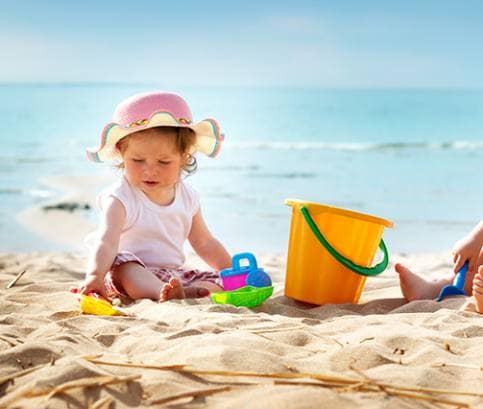 Jak si užít pobyt u vody s batoletem