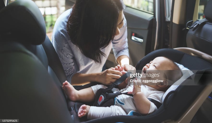 Meddig kell gyerekülés? Praktikus tippek a választáshoz