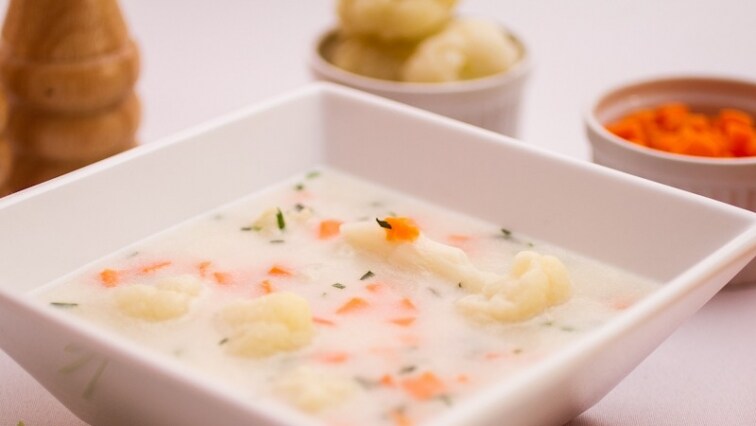 Tejfölös karfiolleves