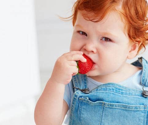 Za ekzémom a nádchou môže byť potravinová alergia