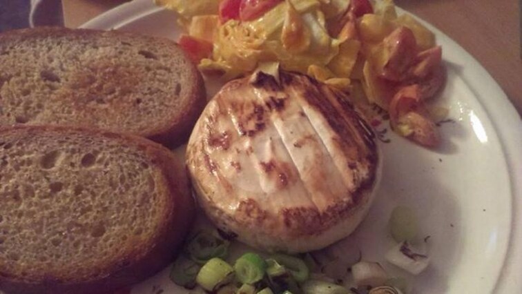 Grilovaný hermelín