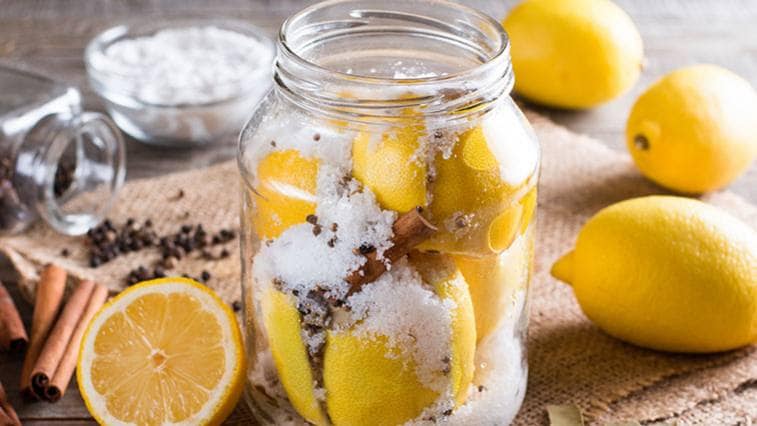 Co s citrusy? Udělejte si kvašené citróny a marmeládu!