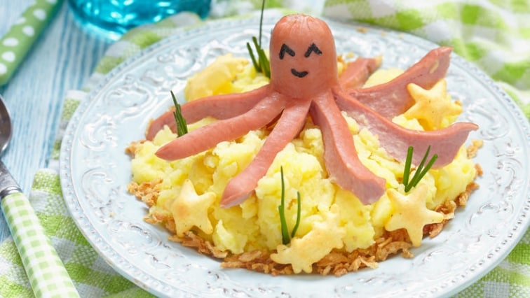 Roztomilá bramborová kaše s párkovou chobotnicí