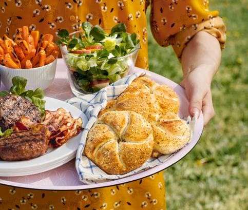 Linda szemeszterzáró gyors burgerei 