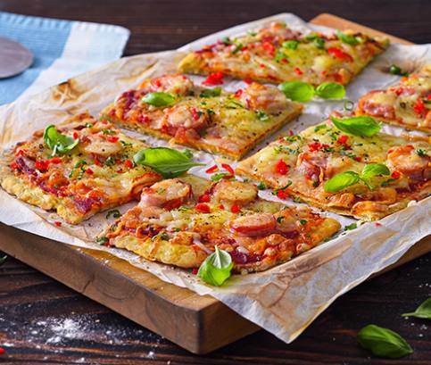 Padlizsános pizza kolbásszal