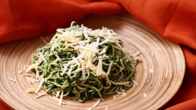 Spenótos spagetti