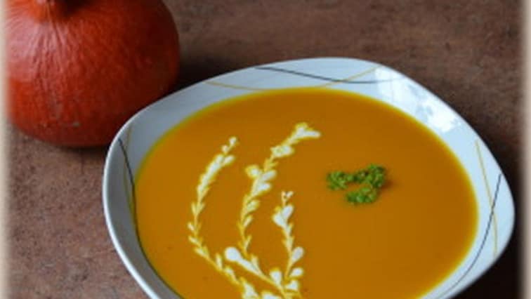 Polévka z dýně hokaido