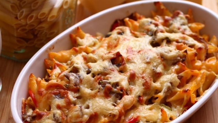 Sajtos rakott tészta