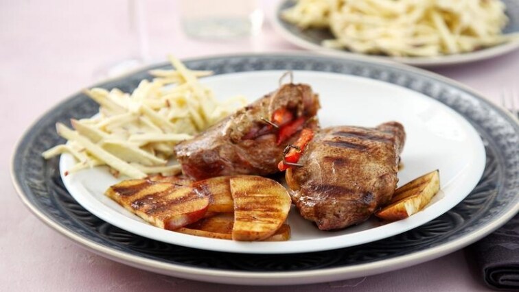 Grilovaná kachní prsa v medu s celerovým salátem