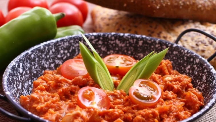 Tejfölös-tojásos lecsó