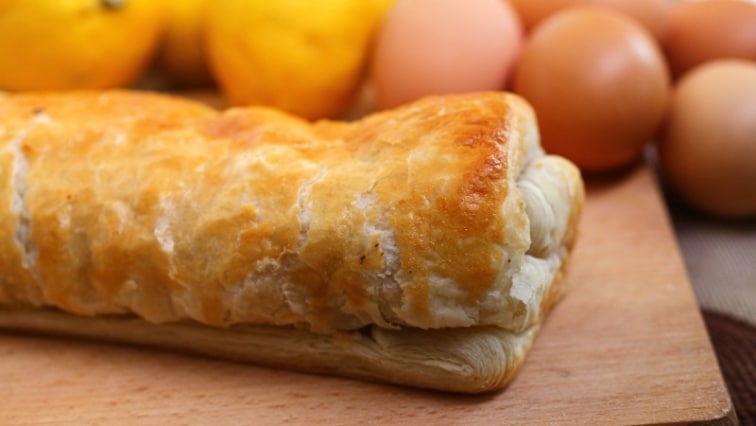 Barackos-túrós leveles tésztából