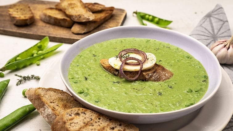 Krémová hrášková polévka se sýrem